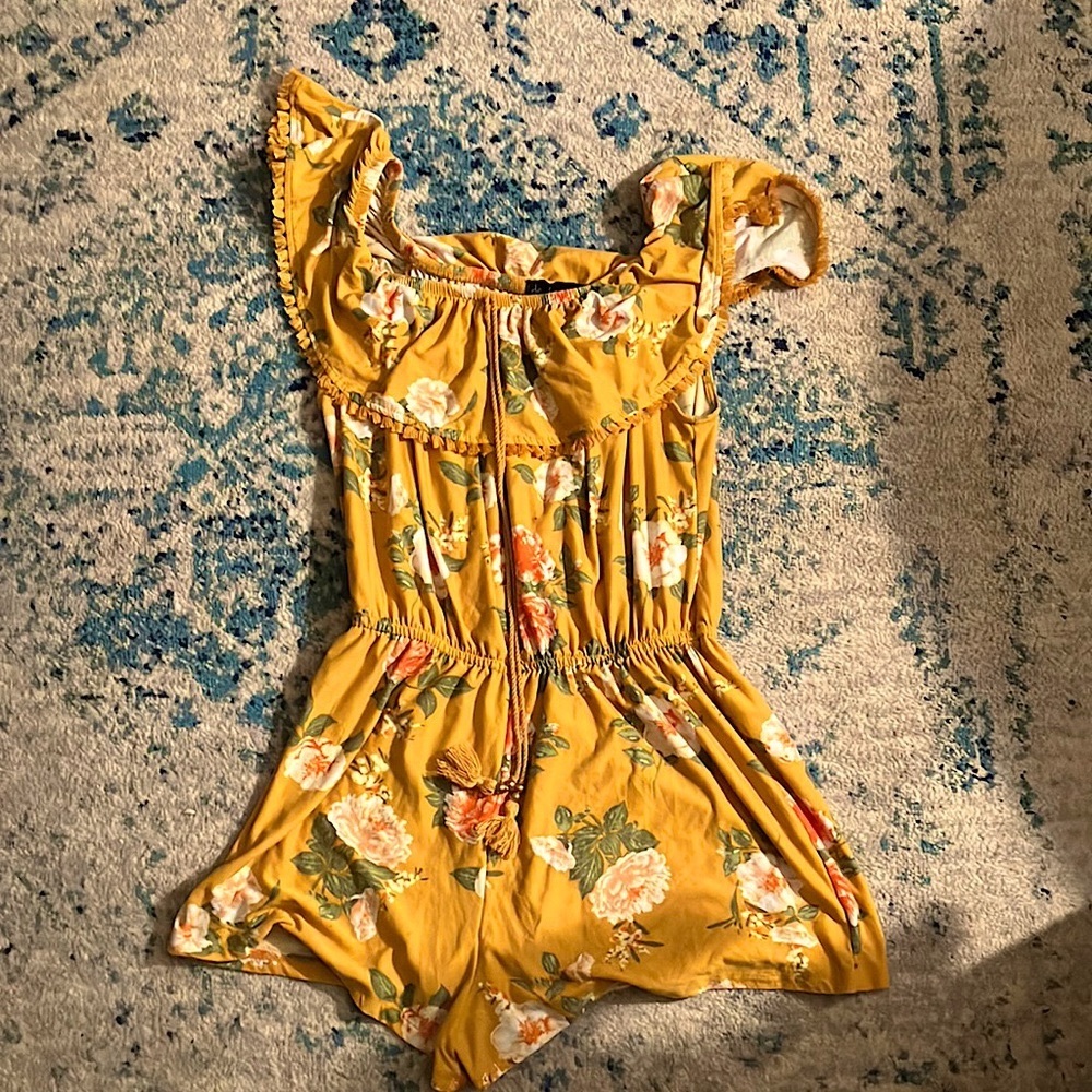 Derek heart shorts jumpsuit size large very comfy and cute